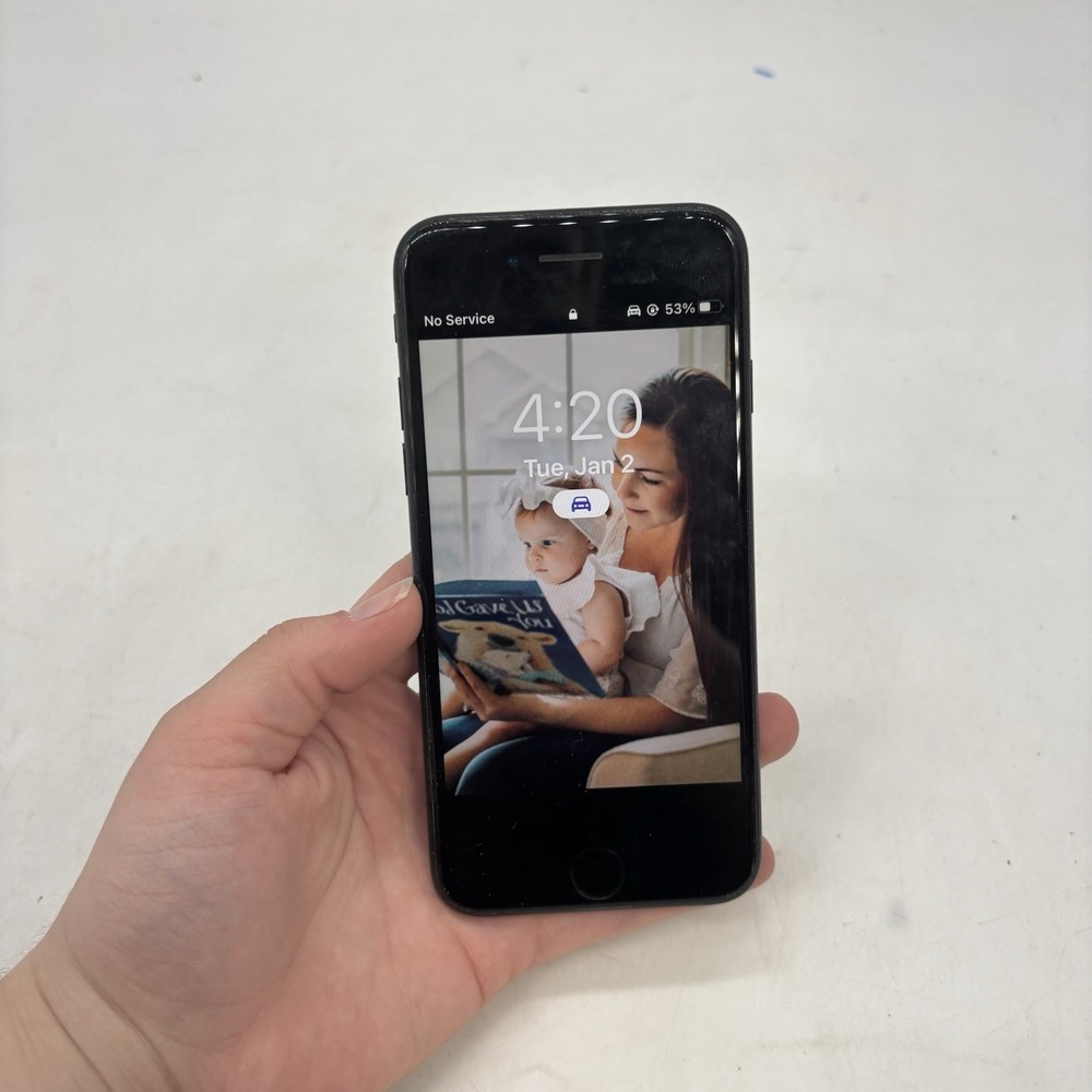 Apple iPhone 7 32GB Black Locked Good Condition Turns On